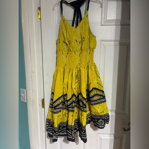 Cassee'S Dresses & Skirts - Cassee’s M Y2K Rare Black and Yellow Sundress